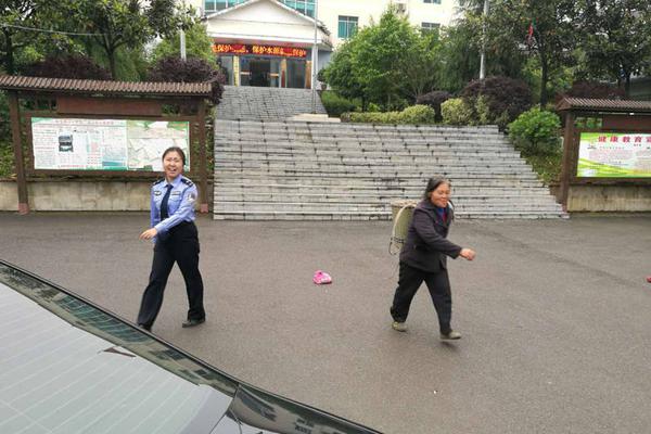 久久不卡 熟女视角