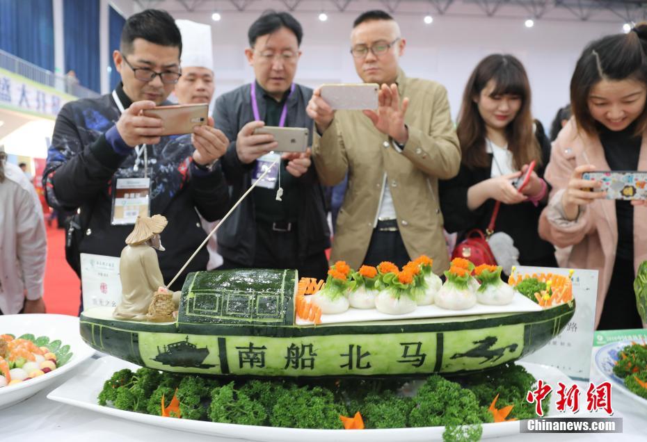 亚洲狼人一区二区三区