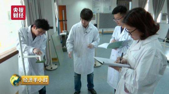 自拍电影一区二区三区 荒