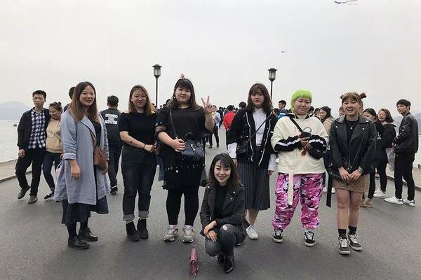 微博吃瓜黑料怎么举报他